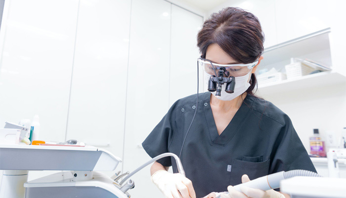 最終補綴(セラミック等)の装着(型とりから約1ヶ月後)